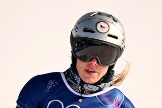 Slzy i vztek. Ledecká se tvrdě pustila do olympijského výboru, padala i slova na F