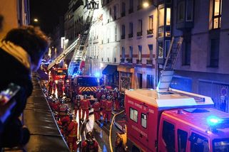 Padesát lidí se v Paříži propadlo podlahou v pátém patře. Slavili narozeniny na 30 metrech čtverečních - Novinky