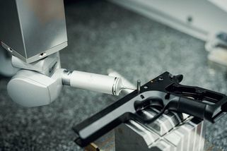 Zbrojaři ze skupiny Colt CZ loni skoro zdvojnásobili zisky, vzrostl prodej munice - Novinky