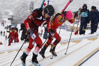 Bizár, nebo zábava? Olympiáda vítá nový sport, kde se lyžuje a běhá do schodů