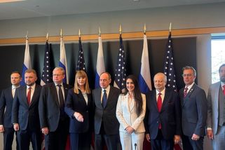 Průlom vztahů USA a Ruska: Kongres hostil poslance Dumy, dostali ponožky s Trumpem - Echo24.cz