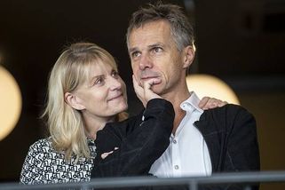 Manželka Janka Ledeckého: Šedá eminence, která stojí za úspěchem Ester i Jonáše