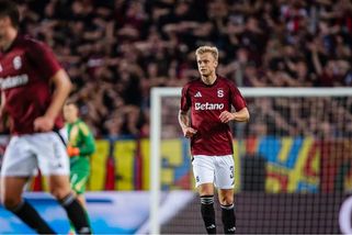 Kabina v plamenech? Zelený pálí do náhradníků, sám nestíhal