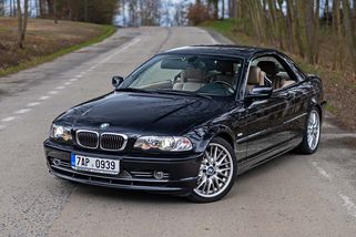 Test ojetiny BMW 330Ci Cabrio E46: Zapomeňte na sport, tohle je pohodář