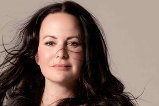 Jitka Čvančarová se nechala zvěčnit s nahým líčením a bez nánosu barviček jí to sekne