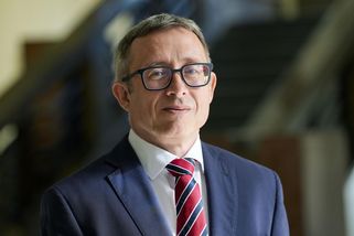 Náměstek ministra financí Holub skončí, pod Schillerovou pokračovat nebude - Novinky