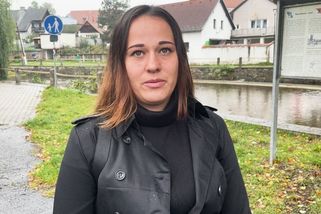 Senior na Prachaticku zbil dvě desetileté děti na ulici větví - Novinky