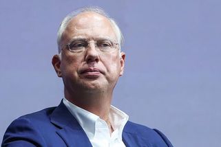 „Ty v žádné hře ani nejsi“. Ruský vyjednavač Dmitrijev se tvrdě opřel do Merze - Novinky