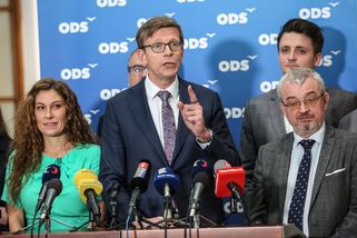 Poslanci nejsou nadlidi, řekl Kupka. Rozhodnutí uk...