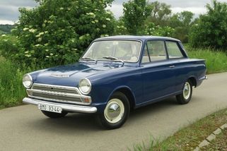 Ford Cortina byl ve své době jedním z nejlepších aut na našem trhu. Prodával se jen o kousek dráž než Škoda 1000 MB - Garáž.cz