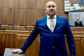 Stát, který nedokáže uchránit hranice, nemá nárok...