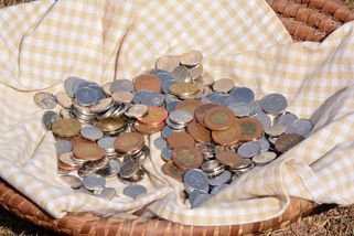 Dotyk | Zkontrolujte si peněženky. V oběhu jsou desetikoruny, za které vám sběratelé dají i 100 000 Kč