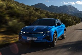 Sportovní krasavec poháněný elektřinou: S Alpine A390 si užijete víc zábavy, než byste čekali - Garáž.cz