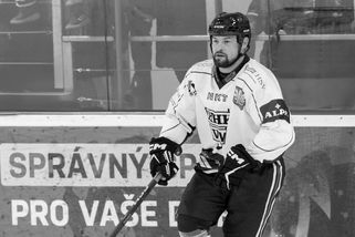 Kamarád a spoluhráč je navždy pryč. Fanoušci i kluby oplakávají českého hokejistu