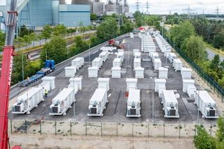 V USA vyhořelo jedno z největších bateriových úložišť, incident může zkomplikovat výstavbu dalších