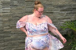 V letadle vedle ní nechtějí sedět. Spolucestující mi způsobila modřiny, stěžuje si plus size Britka - Super.cz