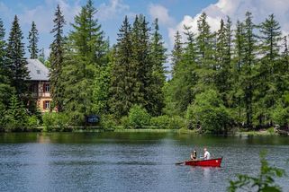 Lidem stačil stan a konzervy. Taková byla kdysi dovolená za socialismu - Médium.cz