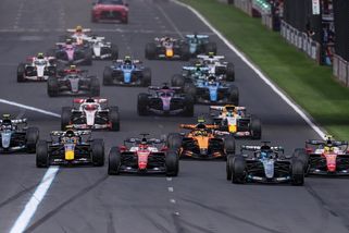 Jezdci Red Bullu startovali s vybitou baterií, přiznal tým