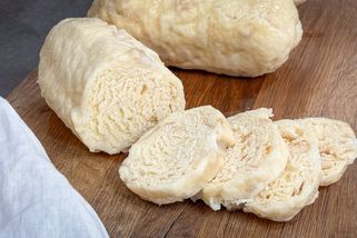 Jak krájet knedlíky aby zůstaly nadýchané a nerozpadly se | Apetit