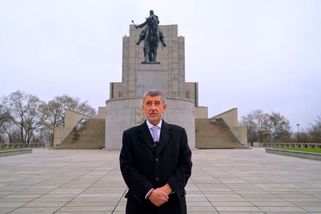 Babiš poděkoval vojákům - Novinky