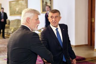 Prezident se sešel s Babišem. Chtěli uklidnit spor s Macinkou - Seznam Zprávy