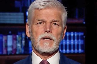 Kdo všechno varuje před hrozivými výsledky voleb? Prezident Pavel, Zdeněk Svěrák i Jiří Mádl | Události Luďka Staňka