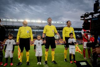 Hvězdně obsazená komedie z fotbalového prostředí Kouzlo derby míří na televizní obrazovky • Filmožrouti.cz