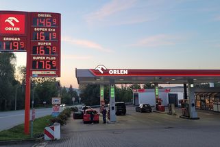 Pravda o novém benzínu v ČR: Do starších aut ho nemůžete tankovat. Jakých modelů se to přesně týká?