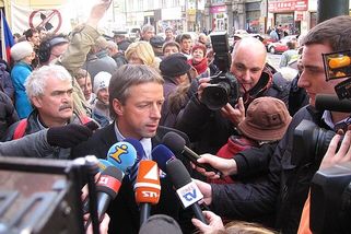 Polistopadový kartel nasadil Babišovi do kožichu d...