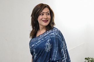 V nepálském parlamentu usedne první transgender žena - Novinky