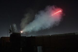 securitymagazin.cz/defence/r2d2-ciws-phalanx-centurion-iran%20-1404074095.html