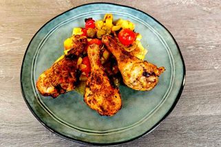 Grilované kuře bez grilu? V tomhle pekáči chutná jako z řecké taverny | Zdraví na talíři