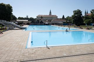 Kroměřížské koupaliště Bajda přivítá letos návštěvníky novinkami - Novinky