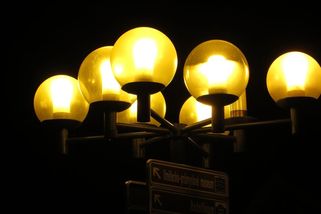 Jde o bezpečnost, odmítli odborníci petici proti výměně veřejného osvětlení v Praze - Novinky