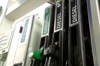 Útok na Írán zdraží energie v Česku. Kam až mohou vyletět ceny na benzinových pumpách?