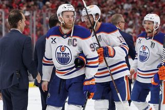 Být nejlepší je málo. McDavid vládne NHL, ale stejně se trápí - Seznam Zprávy