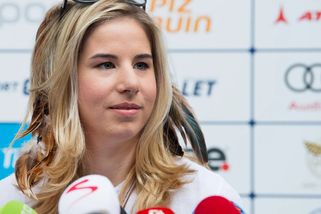 Naděje Ledecké na medaili v Super-G skončily pádem - Echo24.cz