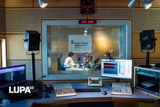 Český rozhlas omezí služby v rámci zahraničního vysílání, propustí osm lidí