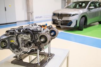 Písecký Aisin postavil halu za 4,5 miliardy. Bude v ní vyrábět elektromotory pro novou generaci elektromobilů BMW