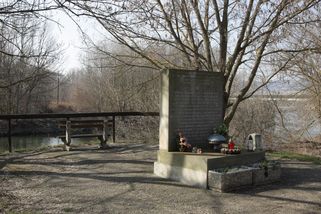 Smrt 32 dětí na Dyji si odpykal i učitel. Bývalý legionář se mohl domů vrátit až 40 let po smrti - Médium.cz