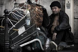 Být bezdomovcem není zločin, pane senátore Hrabo - Médium.cz