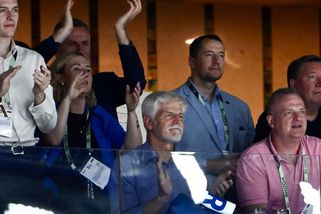 Trpká pachuť po hokejovém finále: Petr Pavel čelil hejtům za účast i za cestu do šatny. S kritiky se opravdu nemazal - Super.cz