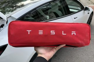 Majitelům elektromobilů: Ve Francii se vážně zvažuje daň za ujetý kilometr