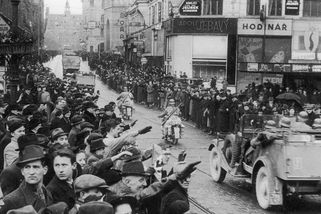 15. březen 1939: šlo německé okupaci zabránit, mohli jsme dělat víc, co Hácha? - Médium.cz
