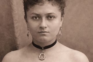 Třínohá kurtizána Blanche Dumas byla hvězdou cirkusu. Později se dala na nejstarší řemeslo - Médium.cz