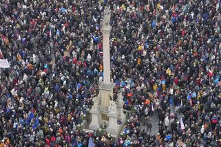 Neuděláme stejnou chybu jako na Slovensku, řekl Minář na zaplněném Staromáku - Novinky