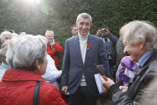 Nová totalita je tu, hájí Babiše jeho poslanci v předvečer 17. listopadu - Seznam Zprávy
