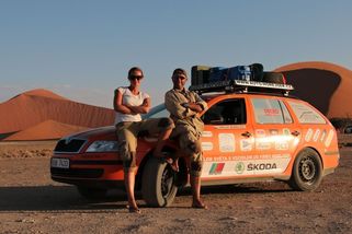 Trojnásobní rodiče objeli ve dvojkové Octavii celý svět. Nezastavily je ani tři děti, jenom museli vyměnit auto - Garáž.cz