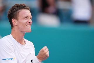 Svět tenisu v šoku z Lehečky, neprůstřelného Čecha. Pláč partnerky dovršil příběh snů