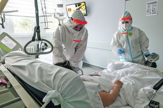 Díky vakcíně je jen 300 nakažených zdravotníků - Novinky